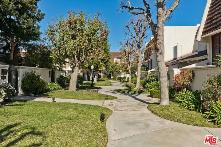 6263 1/2 Randi Avenue, Woodland Hills, California 91367