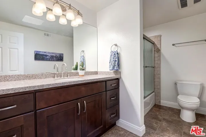 6263 1/2 Randi Avenue, Woodland Hills, California 91367