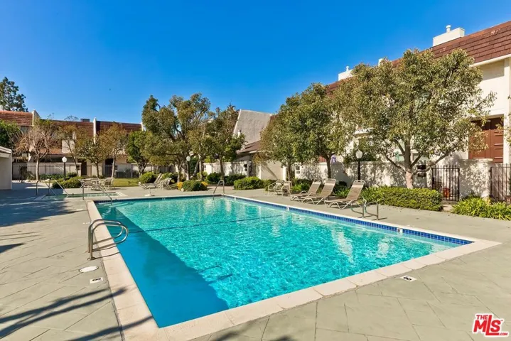 6263 1/2 Randi Avenue, Woodland Hills, California 91367