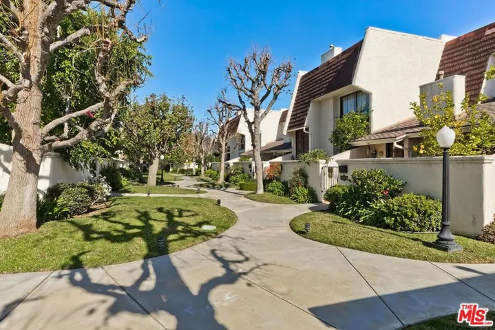 6263 1/2 Randi Avenue, Woodland Hills, California 91367