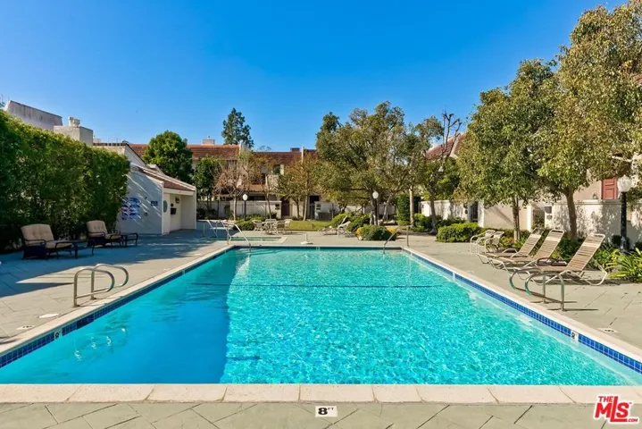 6263 1/2 Randi Avenue, Woodland Hills, California 91367