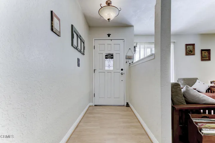 1Z5A3852_3_4Interior01