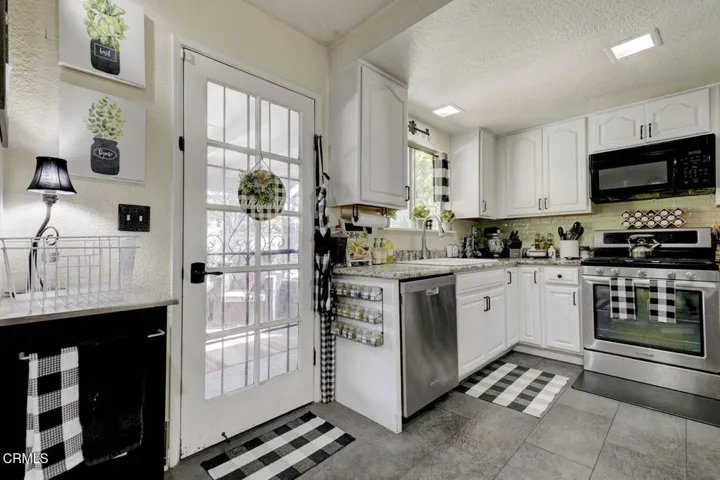 1Z5A3843_4_5Interior2