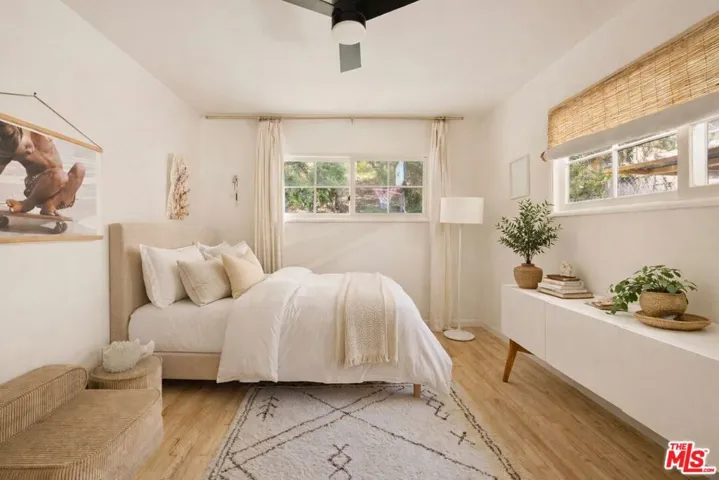 5131 Tendilla Avenue, Woodland Hills, California 91364
