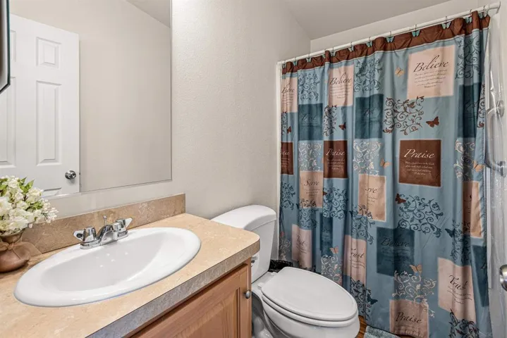 14089 Pomegranate Ave 214, Poway, California 92064