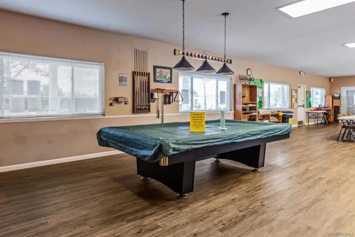 14089 Pomegranate Ave 214, Poway, California 92064