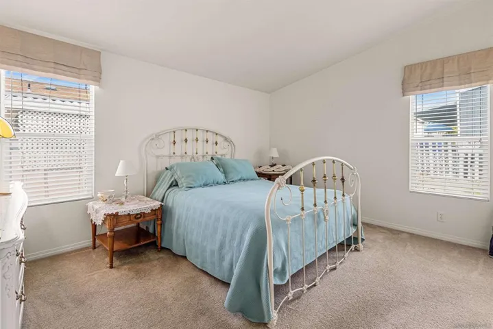 14089 Pomegranate Ave 214, Poway, California 92064