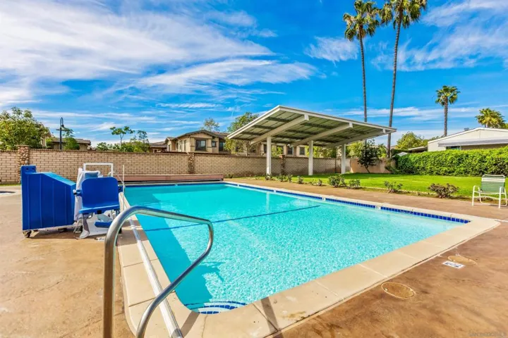 14089 Pomegranate Ave 214, Poway, California 92064