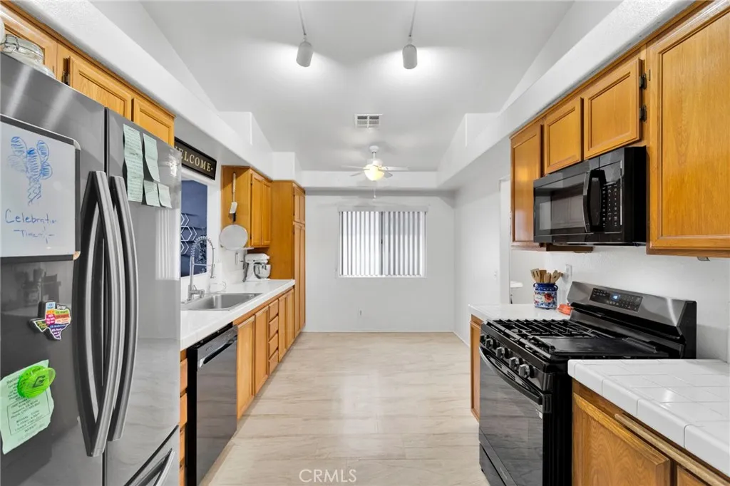 14463 Hillsborough, Victorville, California 92392 home-pic-10