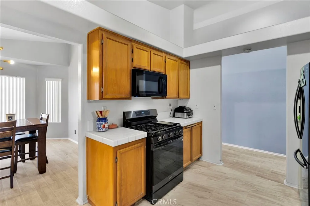 14463 Hillsborough, Victorville, California 92392 home-pic-9