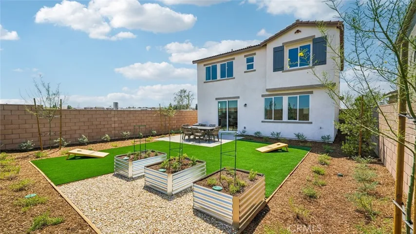 MODEL HOME BACK YARD