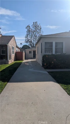 Long Shared Driveway