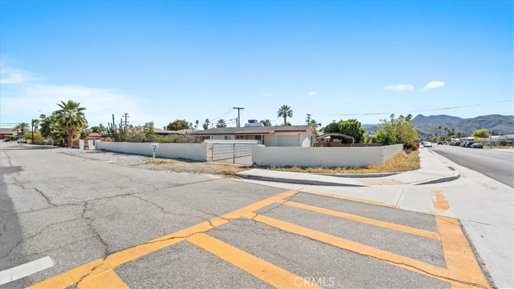 4325 E Calle De Carlos, Palm Springs, California 92264 home-pic-32