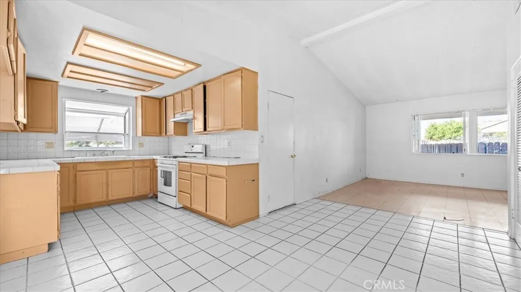 4325 E Calle De Carlos, Palm Springs, California 92264 home-pic-11