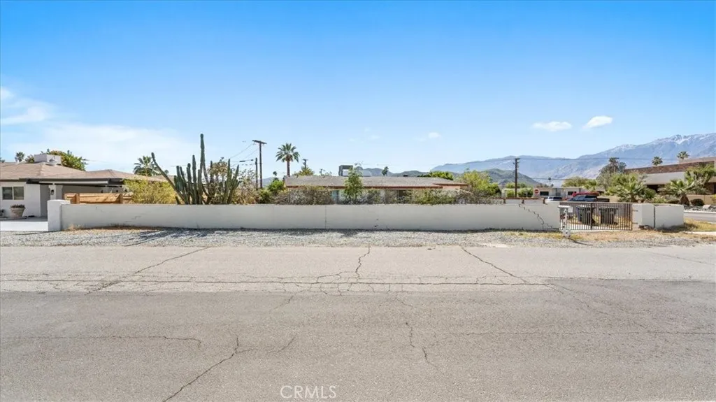 4325 E Calle De Carlos, Palm Springs, California 92264 home-pic-34