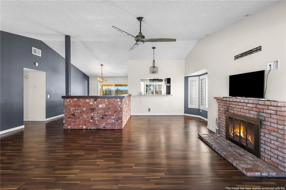 24137 Pleasant Run Road, Moreno Valley, California 92557 home-pic-2