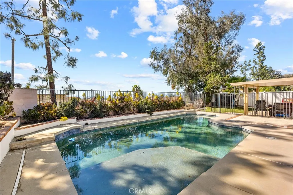 24137 Pleasant Run Road, Moreno Valley, California 92557 home-pic-24
