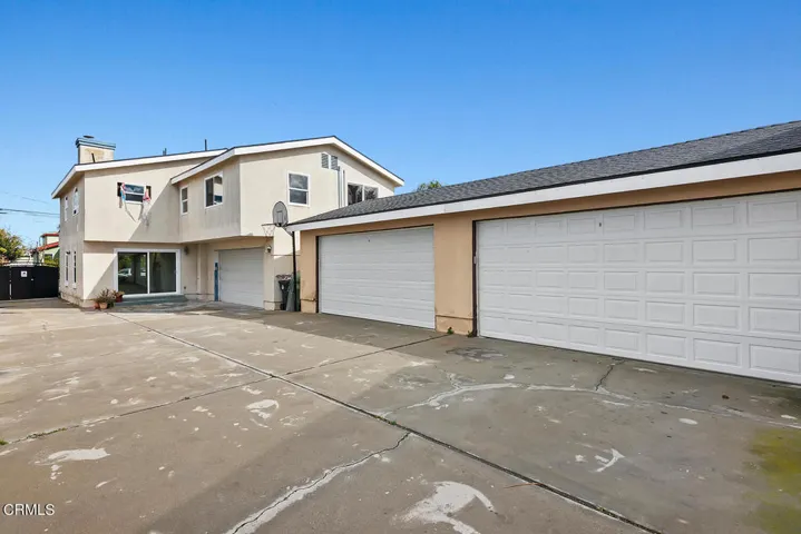 4228 W 132nd St Hawthorne CA-large-037-0
