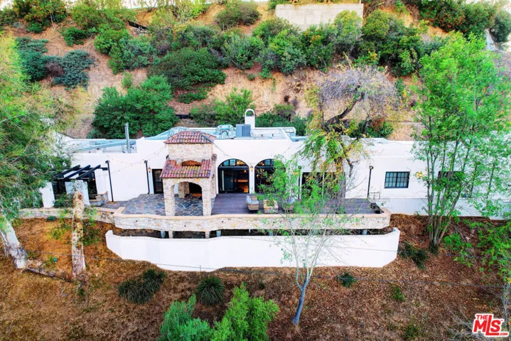 2570 Nichols Canyon Road, Los Angeles, California 90046