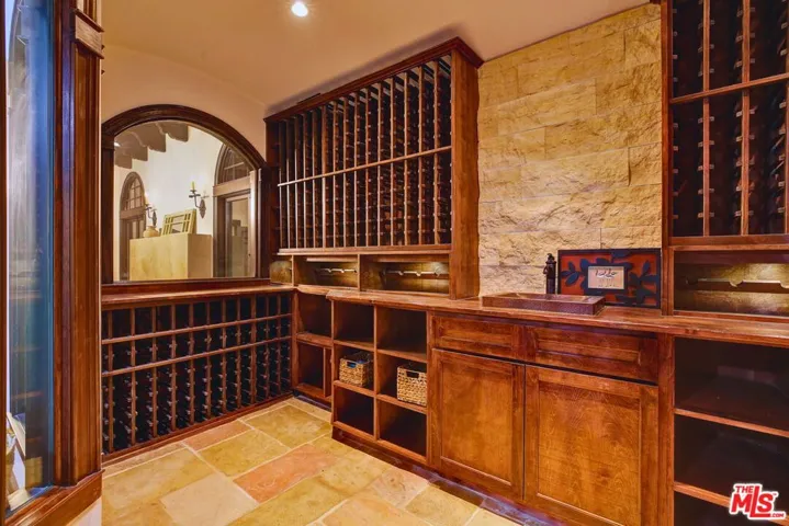 2570 Nichols Canyon Road, Los Angeles, California 90046