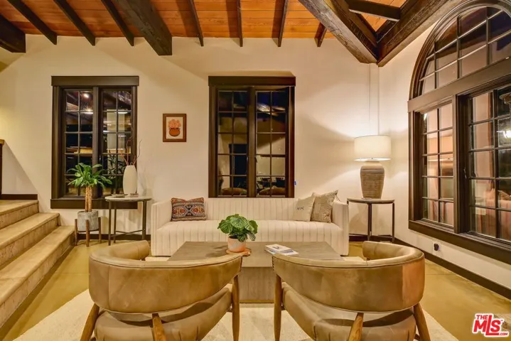 2570 Nichols Canyon Road, Los Angeles, California 90046