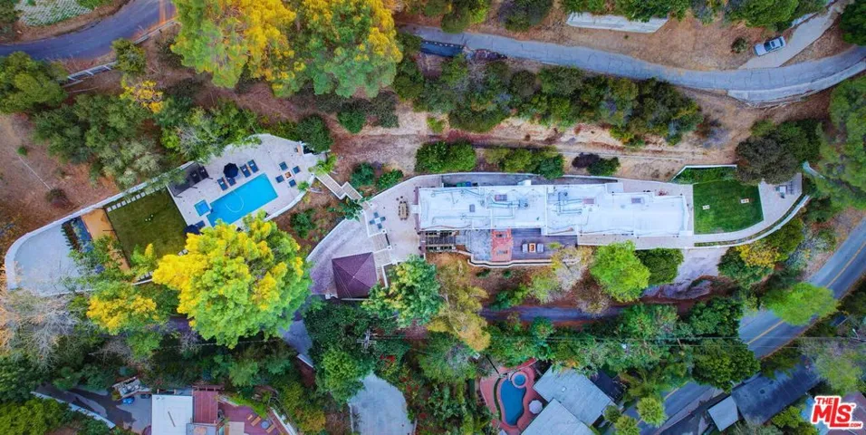 2570 Nichols Canyon Road, Los Angeles, California 90046