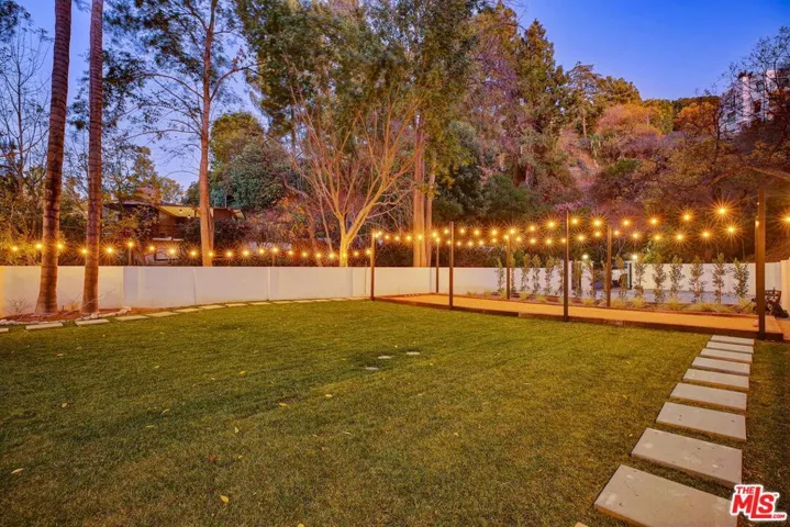 2570 Nichols Canyon Road, Los Angeles, California 90046