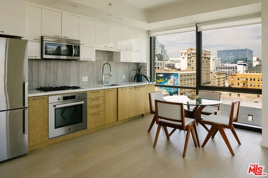 400 S Broadway 1001, Los Angeles, California 90013 home-pic-4