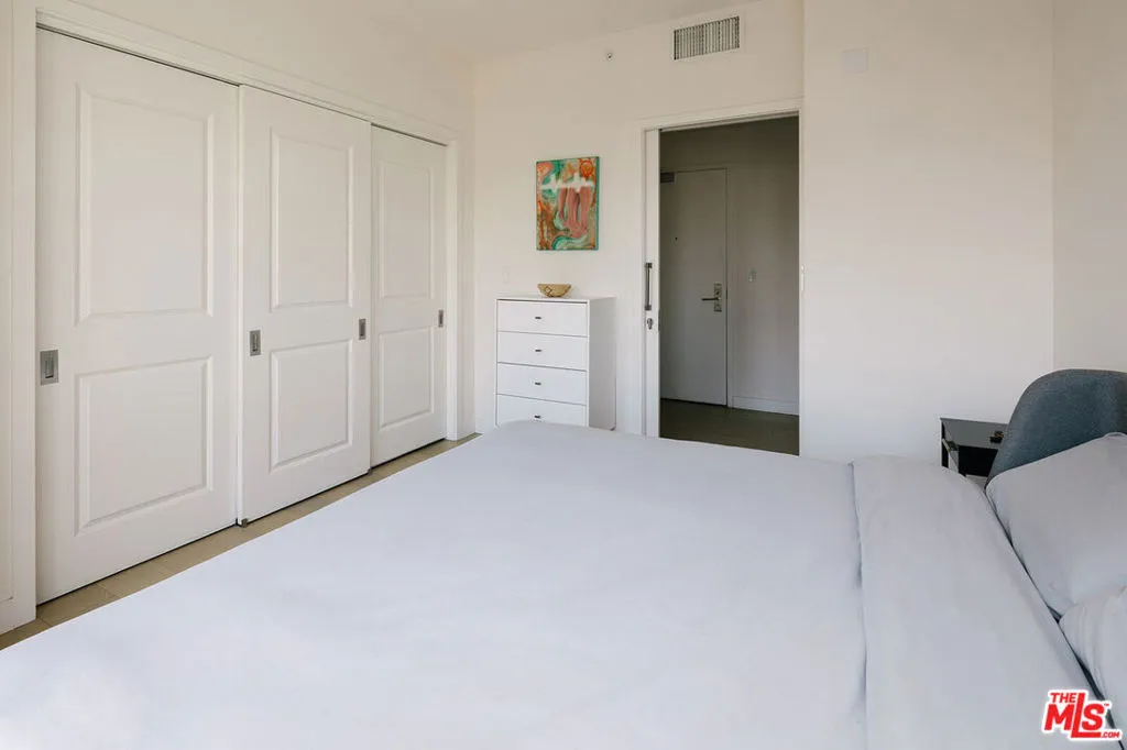 400 S Broadway 1001, Los Angeles, California 90013 home-pic-16