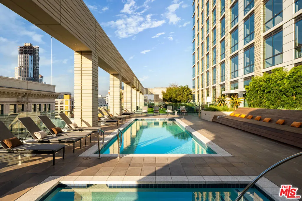 400 S Broadway 1001, Los Angeles, California 90013 home-pic-33