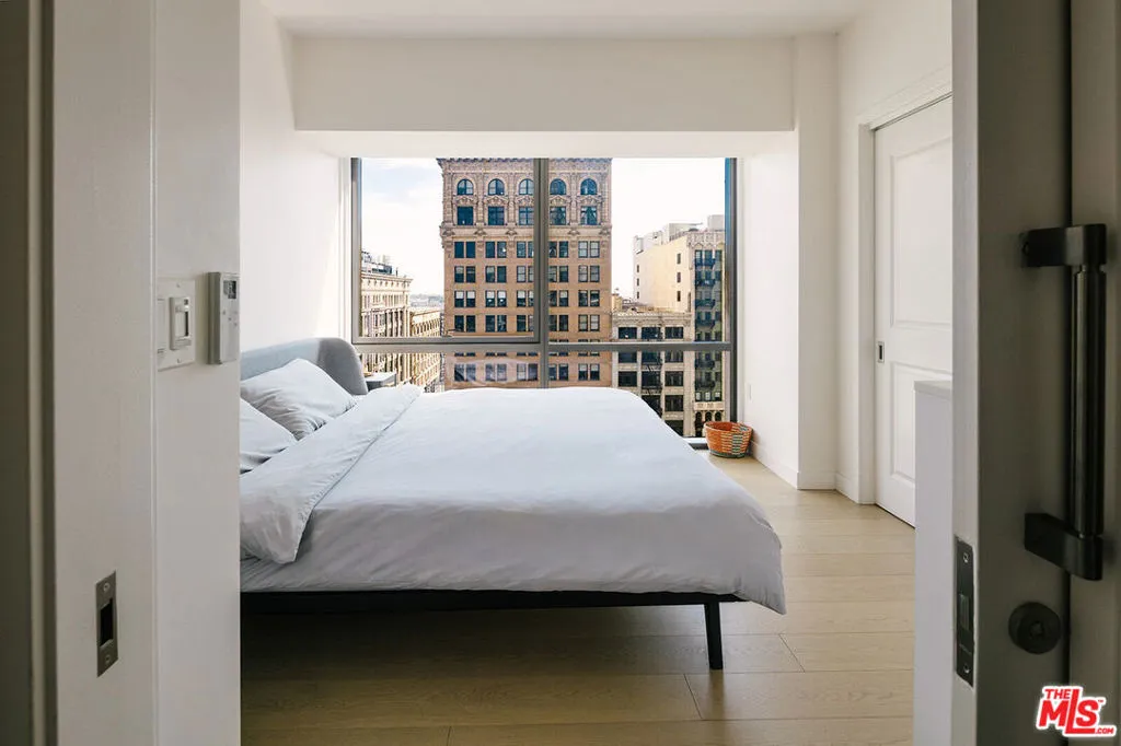 400 S Broadway 1001, Los Angeles, California 90013 home-pic-14