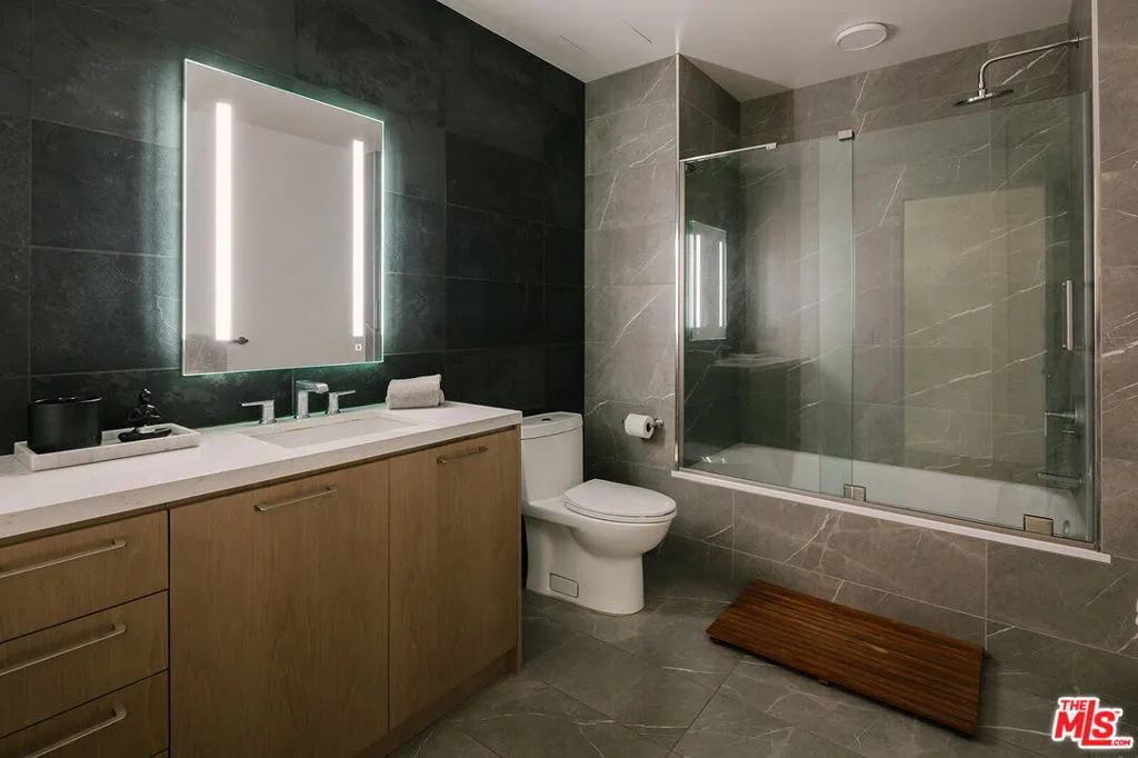 400 S Broadway 1001, Los Angeles, California 90013 home-pic-11