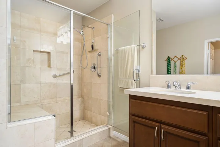 32-web-or-mls-JMFire_OPMG_0326_032