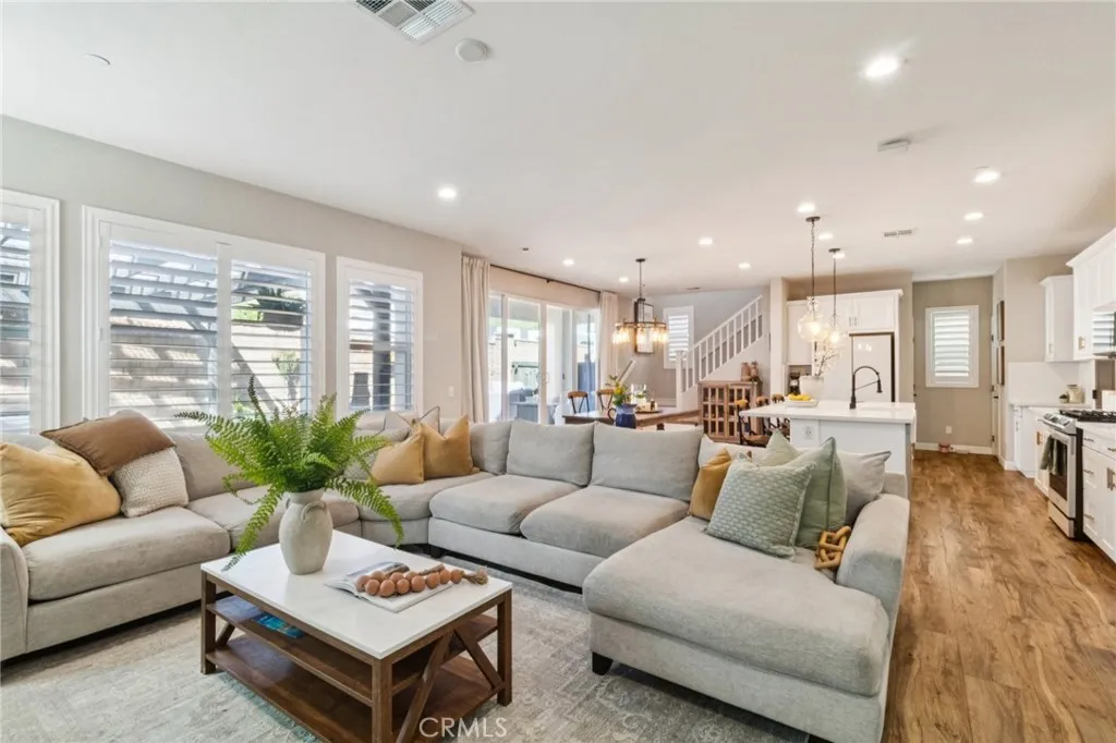 826 Camino Cantera, Chula Vista, California 91913 home-pic-3