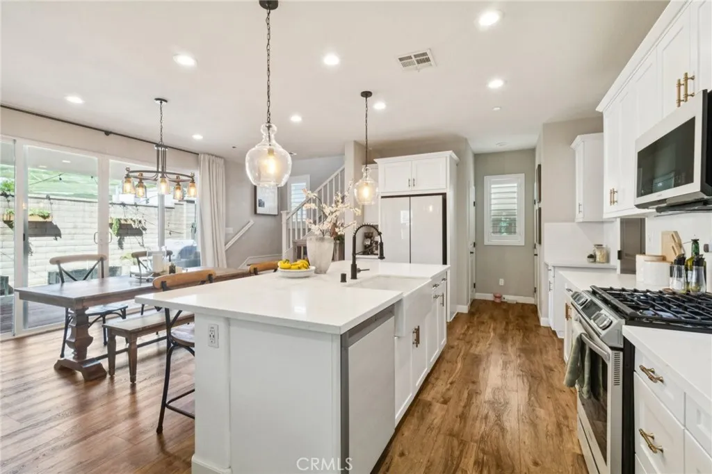 826 Camino Cantera, Chula Vista, California 91913 home-pic-4