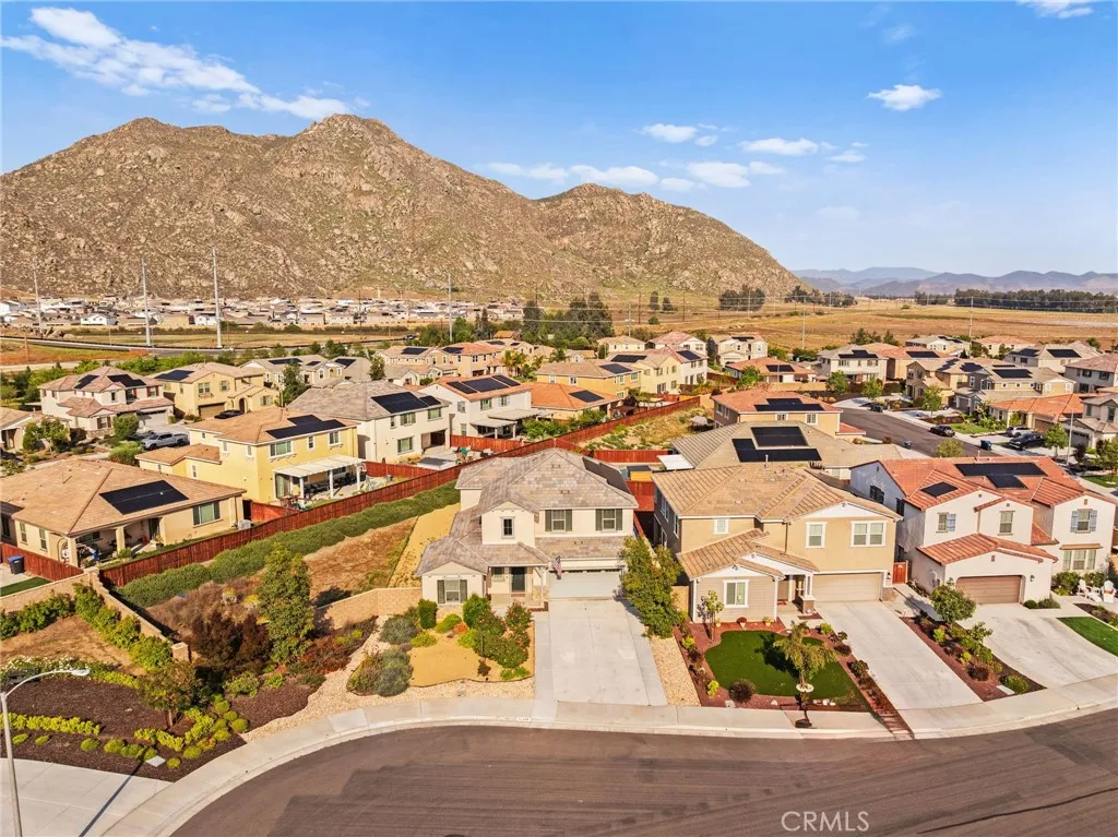 27490 Grand Teton Court, Menifee, California 92585 home-pic-45