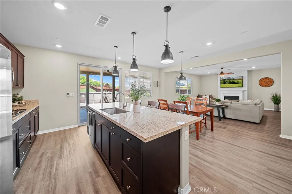 27490 Grand Teton Court, Menifee, California 92585 home-pic-8