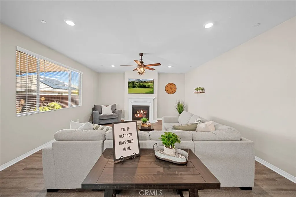 27490 Grand Teton Court, Menifee, California 92585 home-pic-13