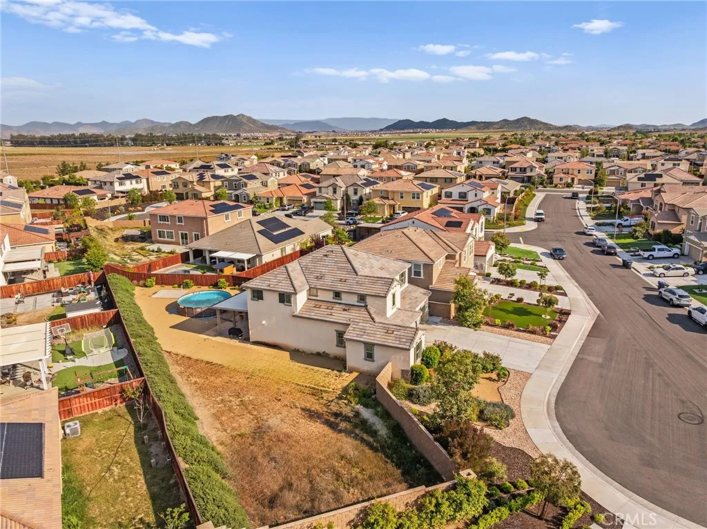 27490 Grand Teton Court, Menifee, California 92585 home-pic-46
