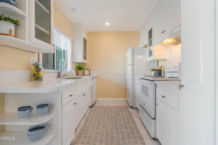 169 W Alta Green-5