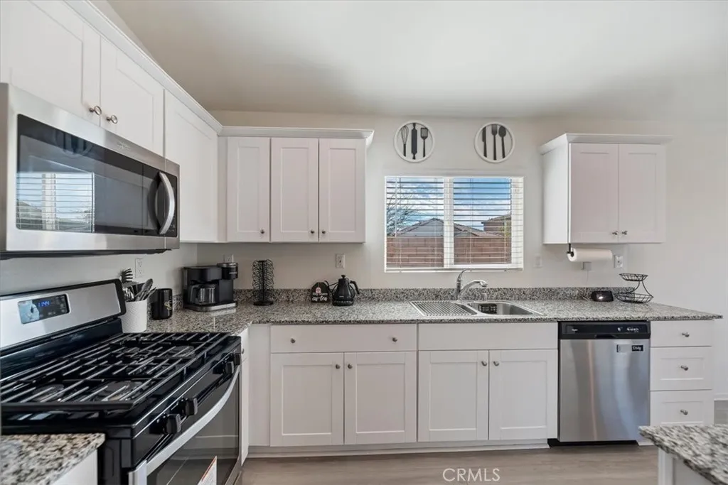 1467 Carolina Court, Hemet, California 92543 home-pic-27