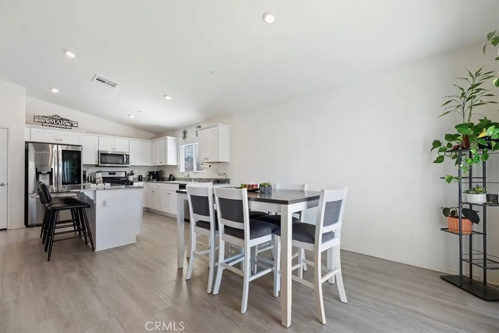 1467 Carolina Court, Hemet, California 92543 home-pic-32
