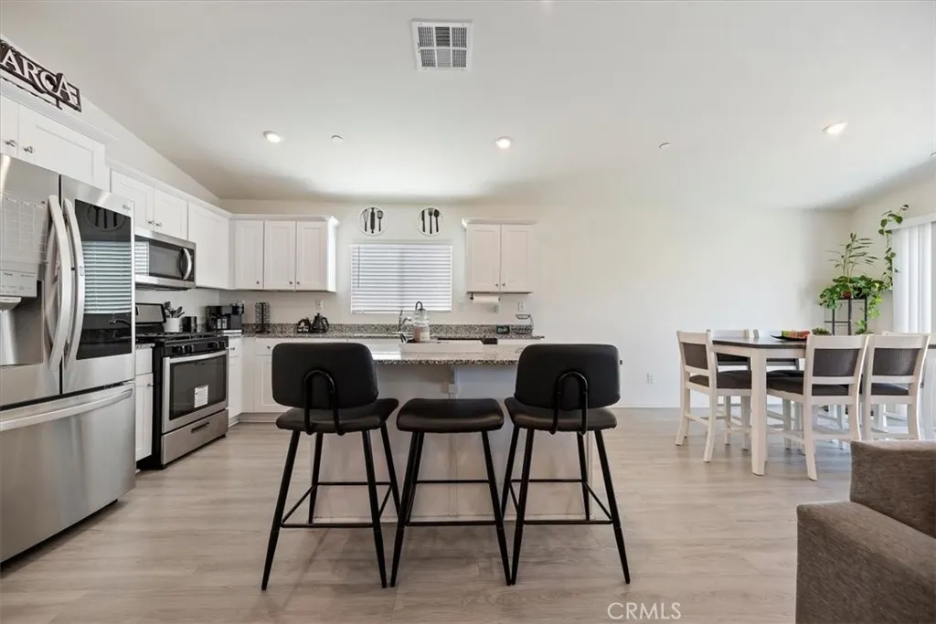1467 Carolina Court, Hemet, California 92543 home-pic-23