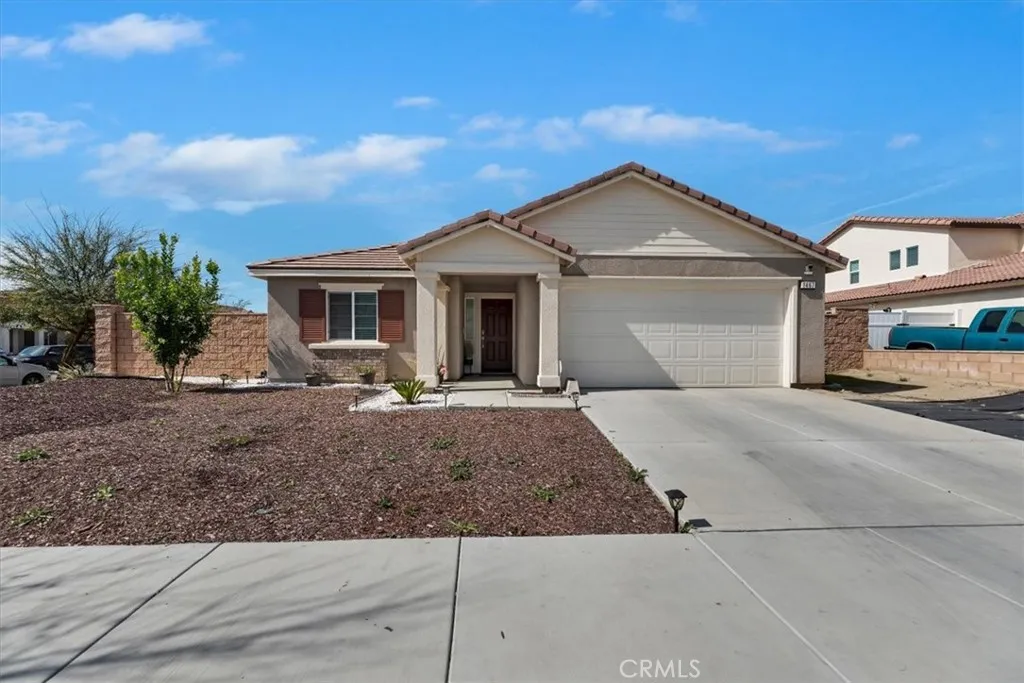 1467 Carolina Court, Hemet, California 92543 home-pic-2