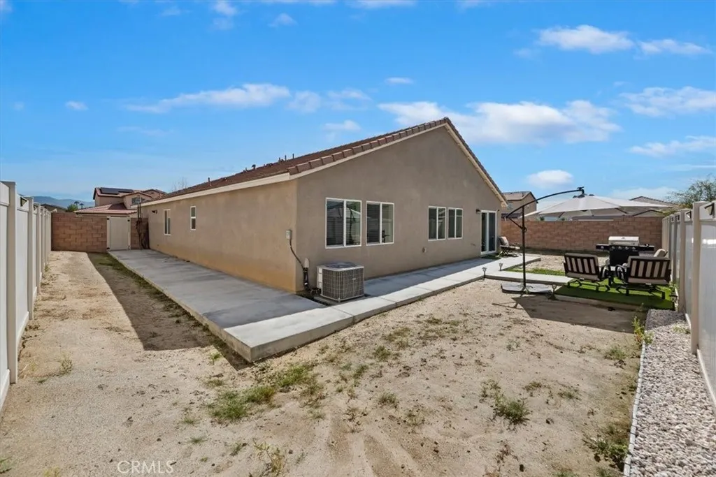1467 Carolina Court, Hemet, California 92543 home-pic-45