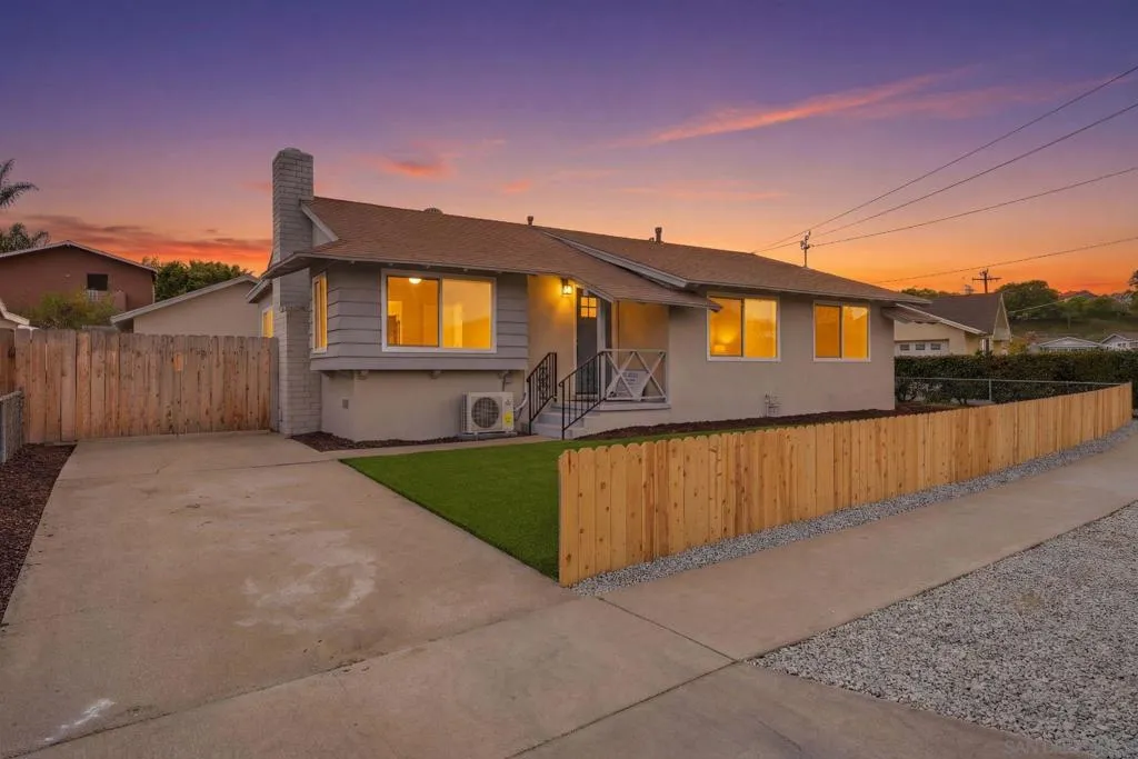 2726 Landscape Dr, San Diego, California 92139 home-pic-1