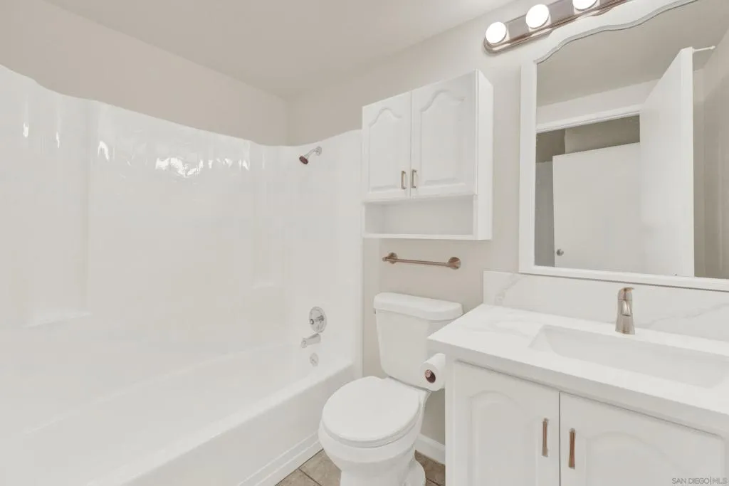 5750 Friars Rd 109, San Diego, California 92110 home-pic-13