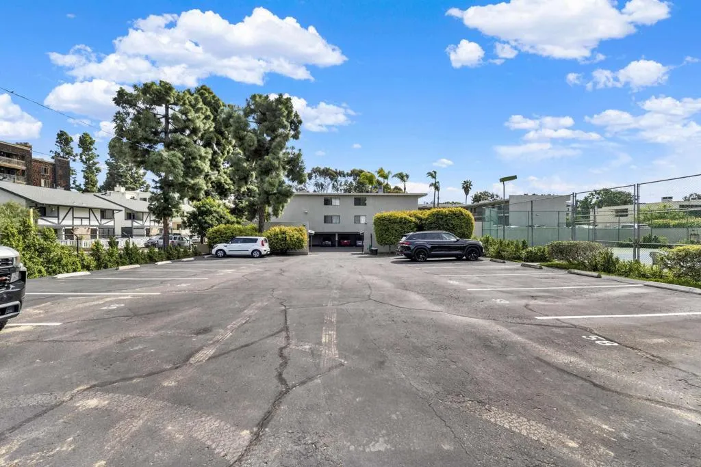 5750 Friars Rd 109, San Diego, California 92110 home-pic-50