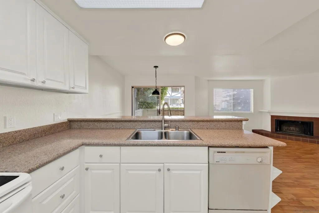 5750 Friars Rd 109, San Diego, California 92110 home-pic-34