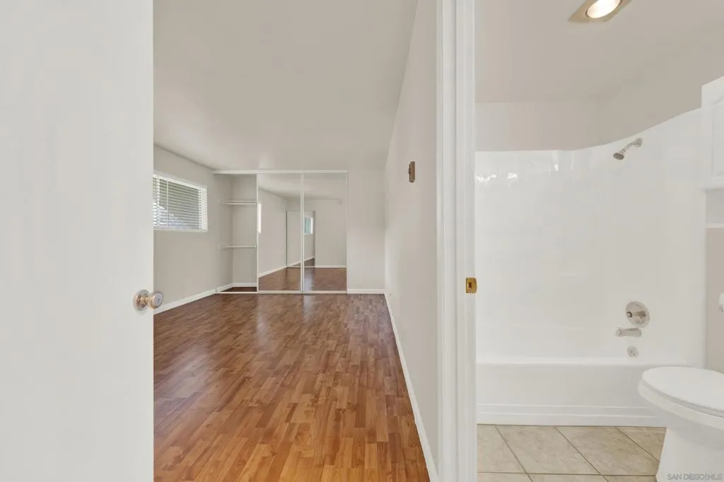 5750 Friars Rd 109, San Diego, California 92110 home-pic-10